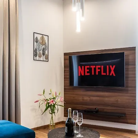Luxury Kmochova Apartment Prague