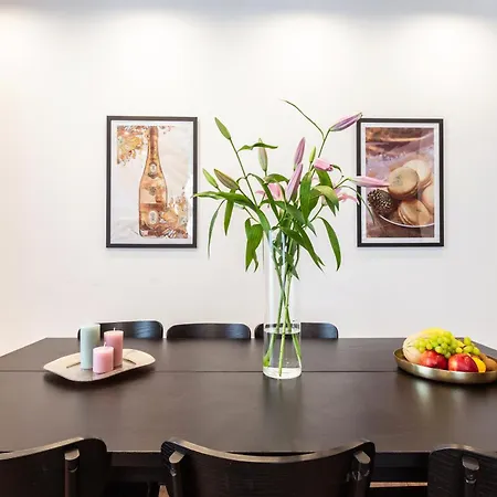 Luxury Kmochova Apartment Prague